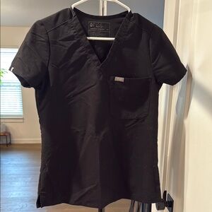 FIGS Women’s One Pocket Scrub Top